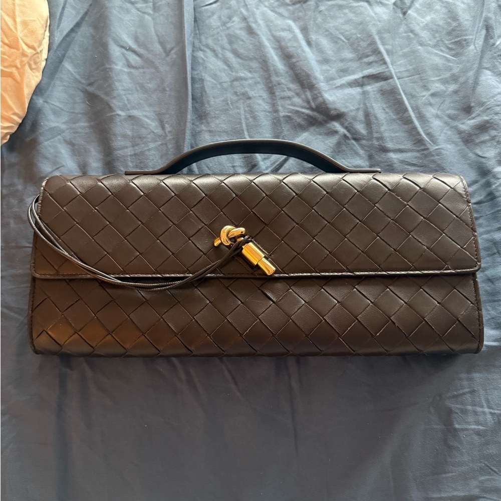 Bottega Veneta Andiamo Clutch Brown - Picture 2 of 4